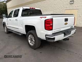 2015 Chevrolet Silverado 3500HD High Country с VIN 1GC4K1E86FF585320, выставлен на аукционе Copart как лот 45056365 с пробегом 184 776 миль миль и Списание • Salvage title. История ставок и продаж доступна на DreamBid. Изображение 3.