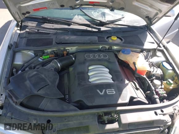 ✅ 2000 Audi A4 • VIN: WAUDH28DXYA145742 • Лот: 42017244. Опубликован ранее на IAAI с пробегом 235 373 миль. Бесплатный доступ к архиву аукционных продаж из США и подробный отчёт об истории автомобиля на DreamBid. Изображение 10.