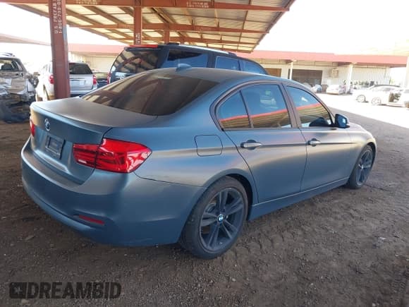 ✅ 2017 BMW 3 Series 320i • VIN: WBA8E1G56HNU15069 • Лот: 43476762. Опубликован ранее на IAAI с пробегом 65 614 миль. Бесплатный доступ к архиву аукционных продаж из США и подробный отчёт об истории автомобиля на DreamBid. Изображение 4.