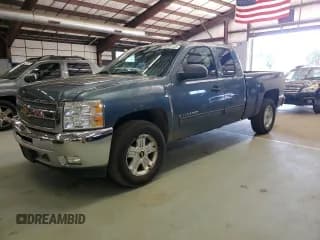 ✅ 2013 Chevrolet Silverado 1500 LT • VIN: 1GCRKSE79DZ386809 • Lot: 86054445. Listed on Copart with 107,176 mi. Free auction sales archive from the USA and detailed vehicle history report at DreamBid. Image 1.