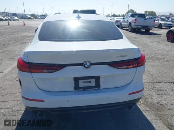 ✅ 2021 BMW 2 Series 228i • VIN: WBA53AK07M7H90359 • Lot: 42481336. Wystawiony na IAAI z przebiegiem 53 852 mil. Bezpłatny archiwum sprzedaży aukcyjnych z USA i szczegółowy raport historii pojazdu na DreamBid. Zdjęcie 17.