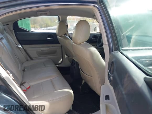 ✅ 2007 Dodge Charger • VIN: 2B3KA43G07H769028 • Лот: 43533505. Опубликован ранее на IAAI с пробегом 205 522 миль. Бесплатный доступ к архиву аукционных продаж из США и подробный отчёт об истории автомобиля на DreamBid. Изображение 8.