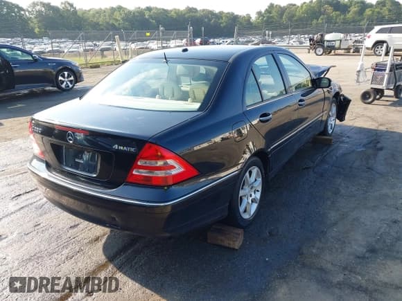 ✅ 2007 Mercedes-Benz C 280 Luxury • VIN: WDBRF92H57F887369 • Лот: 42852237. Опубликован ранее на IAAI с пробегом 136 370 миль. Бесплатный доступ к архиву аукционных продаж из США и подробный отчёт об истории автомобиля на DreamBid. Изображение 4.