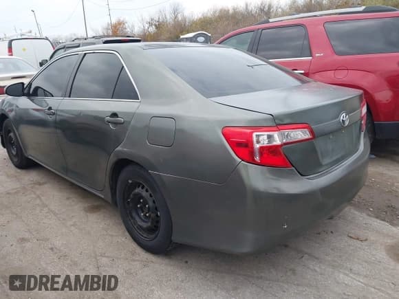 ✅ 2012 Toyota Camry L • VIN: 4T1BF1FK7CU540797 • Lot: 43741241. Wystawiony na IAAI z przebiegiem 202 821 mil. Bezpłatny archiwum sprzedaży aukcyjnych z USA i szczegółowy raport historii pojazdu na DreamBid. Zdjęcie 3.