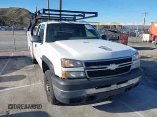 ✅ 2007 Chevrolet Silverado 1500 • VIN: 1GBHC29D37E134322 • Lot: 41794042. Listed on IAAI with 206,020 mi. Free auction sales archive from the USA and detailed vehicle history report at DreamBid. Image 1.