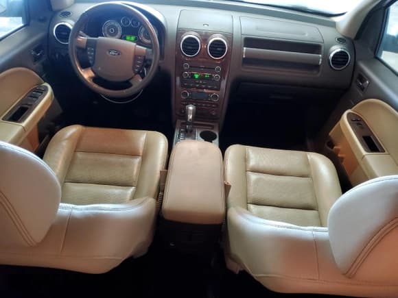 ✅ 2008 Ford Taurus X Limited • VIN: 1FMDK03W18GA17707 • Лот: 85287524. Опубликован ранее на Copart с пробегом 121 231 миль. Бесплатный доступ к архиву аукционных продаж из США и подробный отчёт об истории автомобиля на DreamBid. Изображение 8.