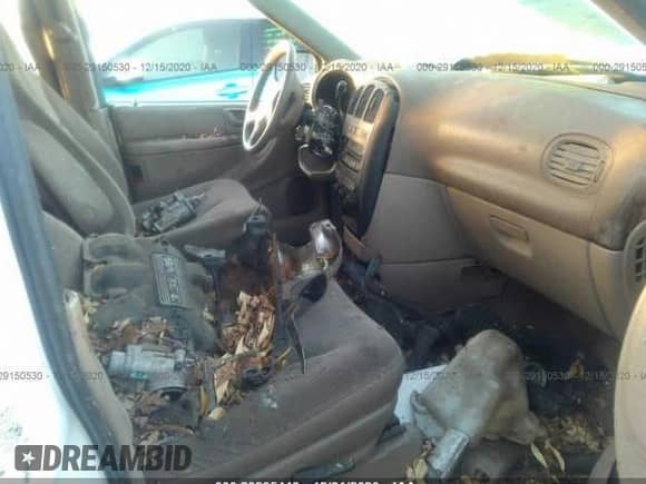 2001 Dodge Caravan SE с VIN 1B4GP24321B255777, выставлен на аукционе IAAI как лот 29295446 с пробегом Не указан миль и . История ставок и продаж доступна на DreamBid. Изображение 5.