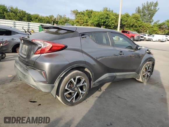 ✅ 2018 Toyota C-HR XLE • VIN: NMTKHMBX8JR060043 • Lot: 90953815. Wystawiony na Copart z przebiegiem 128 859 mil. Bezpłatny archiwum sprzedaży aukcyjnych z USA i szczegółowy raport historii pojazdu na DreamBid. Zdjęcie 3.