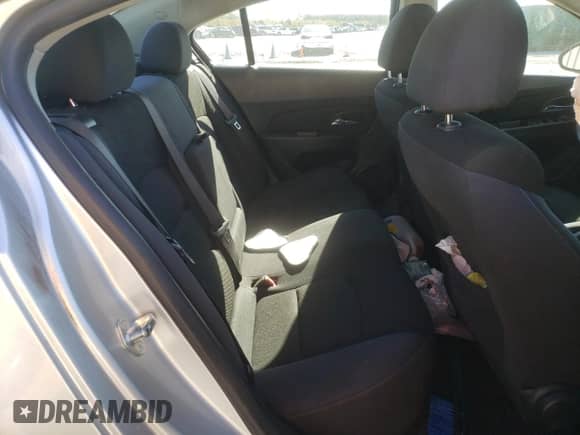 2016 Chevrolet Cruze LT z VIN 1G1PE5SB6G7107611, wystawiony jako Copart lot #63794892 z przebiegiem 115 070 mil mil oraz . Historia ofert i sprzedaży dostępna na DreamBid. Obrazek 6.