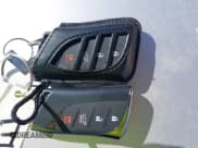 ✅ 2023 Lexus RX 350 • VIN: 2T2BAMBA9PC020729 • Lot: 42569082. Wystawiony na IAAI z przebiegiem 14 217 mil. Bezpłatny archiwum sprzedaży aukcyjnych z USA i szczegółowy raport historii pojazdu na DreamBid. Zdjęcie 11.