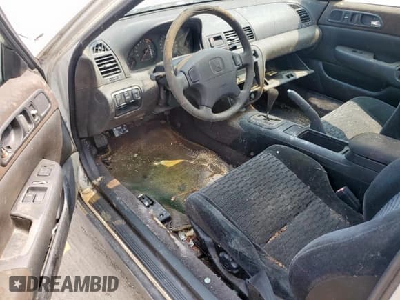 ✅ 1998 Honda Prelude • VIN: JHMBB6240WC006599 • Lot: 57177035. Listed on Copart with 172,435 mi. Free auction sales archive from the USA and detailed vehicle history report at DreamBid. Image 9.