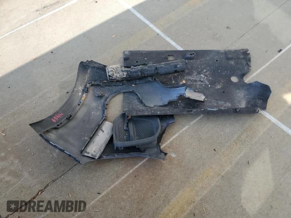 ✅ 2017 GMC Yukon XL SLT • VIN: 1GKS2GKC1HR235621 • Lot: 72067595. Listed on Copart with 147,753 mi. Free auction sales archive from the USA and detailed vehicle history report at DreamBid. Image 13.