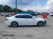 2017 Honda Accord EX-L z VIN JHMCR6F56HC011456, wystawiony jako IAAI lot #43142677 z przebiegiem 199 996 mil mil oraz . Historia ofert i sprzedaży dostępna na DreamBid. Obrazek 13.