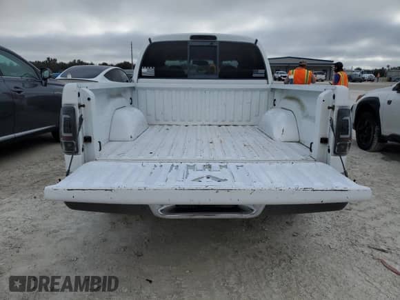 2000 Dodge Dakota Sport z VIN 1B7GL2AN5YS642063, wystawiony jako Copart lot #76665334 z przebiegiem Nie podano mil oraz Nie do naprawy • Non repairable. Historia ofert i sprzedaży dostępna na DreamBid. Obrazek 6.