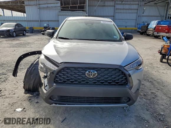✅ 2023 Toyota Corolla Cross L • VIN: 7MUAAAAG8PV049947 • Lot: 96412255. Listed on Copart with 6,663 mi. Free auction sales archive from the USA and detailed vehicle history report at DreamBid. Image 5.