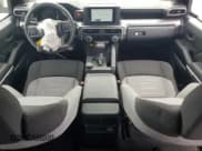 ✅ 2025 Toyota 4Runner SR5 • VIN: JTEVA5BR3S5014259 • Lot: 80078905. Wystawiony na Copart z przebiegiem 7 844 mil. Bezpłatny archiwum sprzedaży aukcyjnych z USA i szczegółowy raport historii pojazdu na DreamBid. Zdjęcie 8.