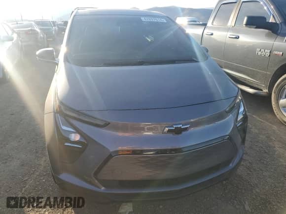 2022 Chevrolet Bolt EV 2LT z VIN 1G1FX6S04N4134556, wystawiony jako Copart lot #42897614 z przebiegiem 9 296 mil mil oraz . Historia ofert i sprzedaży dostępna na DreamBid. Obrazek 5.