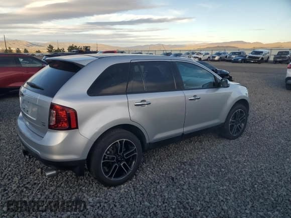 ✅ 2013 Ford Edge SEL • VIN: 2FMDK4JC0DBB26418 • Lot: 91724425. Wystawiony na Copart z przebiegiem 108 937 mil. Bezpłatny archiwum sprzedaży aukcyjnych z USA i szczegółowy raport historii pojazdu na DreamBid. Zdjęcie 3.