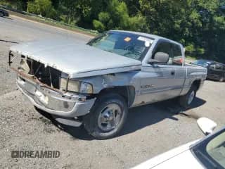 2000 Dodge 1500 с VIN 1B7HC13Y1YJ176594, выставлен на аукционе Copart как лот 71592955 с пробегом 122 965 миль миль и Списание • Salvage title. История ставок и продаж доступна на DreamBid. Изображение 1.