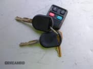 ✅ 2006 Ford Mustang GT Deluxe • VIN: 1ZVHT82H465140329 • Лот: 43529291. Опубликован ранее на IAAI с пробегом 217 608 миль. Бесплатный доступ к архиву аукционных продаж из США и подробный отчёт об истории автомобиля на DreamBid. Изображение 11.