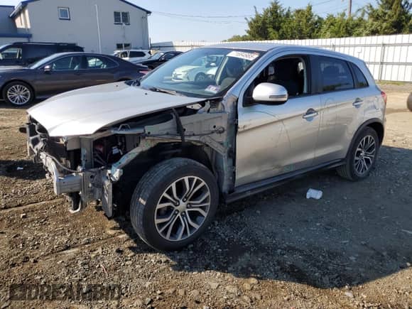 2019 Mitsubishi Outlander ES с VIN JA4AR3AU5KU028198, выставлен на аукционе Copart как лот 71694985 с пробегом 59 165 миль миль и Списание • Salvage title. История ставок и продаж доступна на DreamBid. Изображение 1.