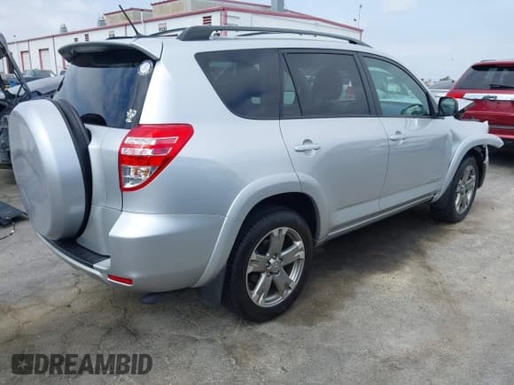 ✅ 2012 Toyota RAV4 Sport • VIN: 2T3WK4DV4CW016722 • Lot: 42105452. Listed on IAAI with 14,646 mi. Free auction sales archive from the USA and detailed vehicle history report at DreamBid. Image 4.