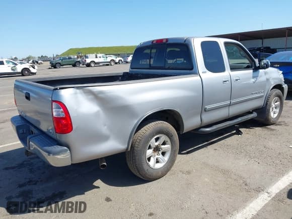 ✅ 2006 Toyota Tundra SR5 • VIN: 5TBRT34146S477600 • Lot: 41968731. Listed on IAAI with 130,305 mi. Free auction sales archive from the USA and detailed vehicle history report at DreamBid. Image 4.