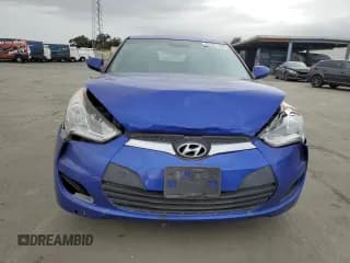 ✅ 2013 Hyundai Veloster w/Gray Int • VIN: KMHTC6AD4DU105823 • Lot: 81351404. Wystawiony na Copart z przebiegiem 117 897 mil. Bezpłatny archiwum sprzedaży aukcyjnych z USA i szczegółowy raport historii pojazdu na DreamBid. Zdjęcie 5.