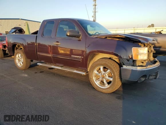 ✅ 2008 GMC Sierra 1500 Work Truck • VIN: 2GTEC19C281235614 • Лот: 91052795. Опубликован ранее на Copart с пробегом 163 751 миль. Бесплатный доступ к архиву аукционных продаж из США и подробный отчёт об истории автомобиля на DreamBid. Изображение 4.