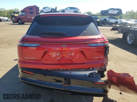 ✅ 2025 Toyota Crown XLE • VIN: JTDACAAJ4S3002148 • Lot: 70346725. Listed on Copart with 15,534 mi. Free auction sales archive from the USA and detailed vehicle history report at DreamBid. Image 6.