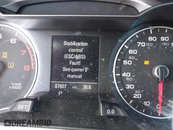 ✅ 2015 Audi A4 Premium Plus • VIN: WAUFFAFL1FN021643 • Лот: 41959620. Опубликован ранее на IAAI с пробегом 87 607 миль. Бесплатный доступ к архиву аукционных продаж из США и подробный отчёт об истории автомобиля на DreamBid. Изображение 15.