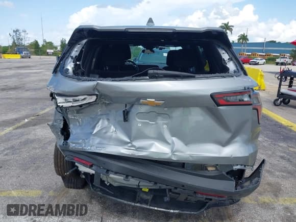 ✅ 2025 Chevrolet Equinox AWD LT • VIN: 3GNAXPEG9SL310420 • Lot: 42640625. Wystawiony na IAAI z przebiegiem 3 353 mil. Bezpłatny archiwum sprzedaży aukcyjnych z USA i szczegółowy raport historii pojazdu na DreamBid. Zdjęcie 17.