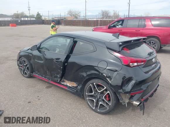 2020 Hyundai Veloster с VIN KMHT36AH9LU004505, выставлен на аукционе IAAI как лот 41902590 с пробегом 131 799 миль миль и . История ставок и продаж доступна на DreamBid. Изображение 3.