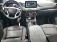 ✅ 2023 Chevrolet Blazer RS • VIN: 3GNKBKRS7PS137885 • Lot: 87204065. Wystawiony na Copart z przebiegiem 39 077 mil. Bezpłatny archiwum sprzedaży aukcyjnych z USA i szczegółowy raport historii pojazdu na DreamBid. Zdjęcie 8.