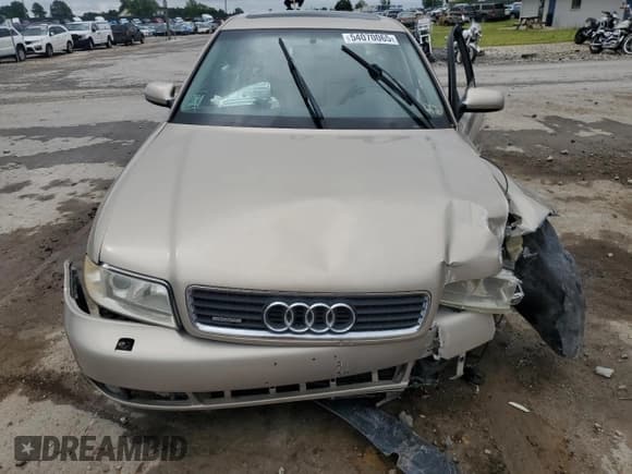 ✅ 2000 Audi A4 • VIN: WAUDC28D0YA059094 • Lot: 54070065. Wystawiony na Copart z przebiegiem 175 708 mil. Bezpłatny archiwum sprzedaży aukcyjnych z USA i szczegółowy raport historii pojazdu na DreamBid. Zdjęcie 5.