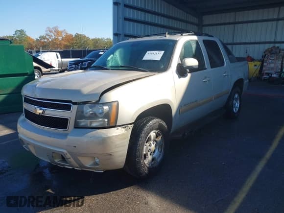 ✅ 2007 Chevrolet Avalanche LS • VIN: 3GNEC12087G164481 • Lot: 43542137. Listed on IAAI with 305,123 mi. Free auction sales archive from the USA and detailed vehicle history report at DreamBid. Image 2.