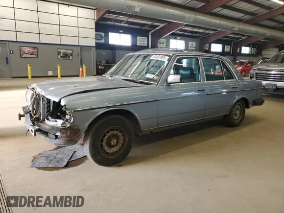 ✅ 1985 Mercedes-Benz 300 • VIN: WDBAB33C7FA271399 • Lot: 60481895. Listed on Copart with 149,286 mi. Free auction sales archive from the USA and detailed vehicle history report at DreamBid. Image 1.