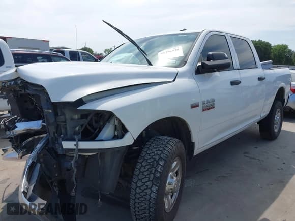 ✅ 2016 Ram 2500 Tradesman • VIN: 3C6UR5CJ8GG307387 • Lot: 42296520. Wystawiony na IAAI z przebiegiem 189 485 mil. Bezpłatny archiwum sprzedaży aukcyjnych z USA i szczegółowy raport historii pojazdu na DreamBid. Zdjęcie 16.