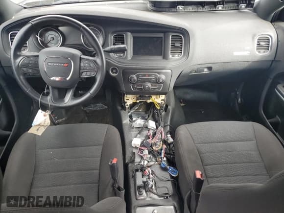 ✅ 2024 Dodge Charger Police • VIN: 2C3CDXKG3NH265085 • Lot: 90675415. Wystawiony na Copart z przebiegiem 34 303 mil. Bezpłatny archiwum sprzedaży aukcyjnych z USA i szczegółowy raport historii pojazdu na DreamBid. Zdjęcie 8.