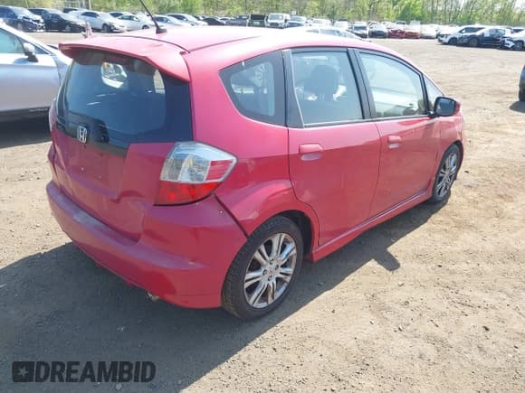 ✅ 2010 Honda Fit Sport • VIN: JHMGE8H44AC001821 • Lot: 42168441. Listed on IAAI with 204,253 mi. Free auction sales archive from the USA and detailed vehicle history report at DreamBid. Image 4.