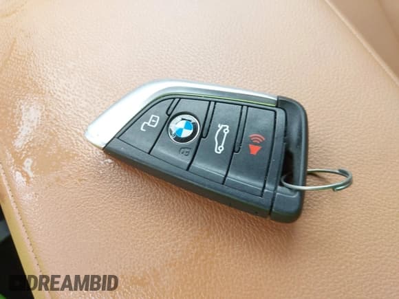 ✅ 2022 BMW 3 Series 330i • VIN: 3MW5R1J05N8C31082 • Lot: 42936272. Wystawiony na IAAI z przebiegiem 55 000 mil. Bezpłatny archiwum sprzedaży aukcyjnych z USA i szczegółowy raport historii pojazdu na DreamBid. Zdjęcie 11.