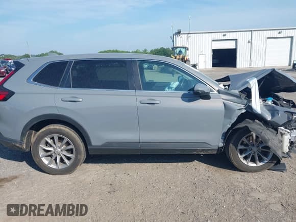 ✅ 2023 Honda CR-V EX • VIN: 2HKRS4H46PH431536 • Lot: 42562151. Listed on IAAI with 24,406 mi. Free auction sales archive from the USA and detailed vehicle history report at DreamBid. Image 13.