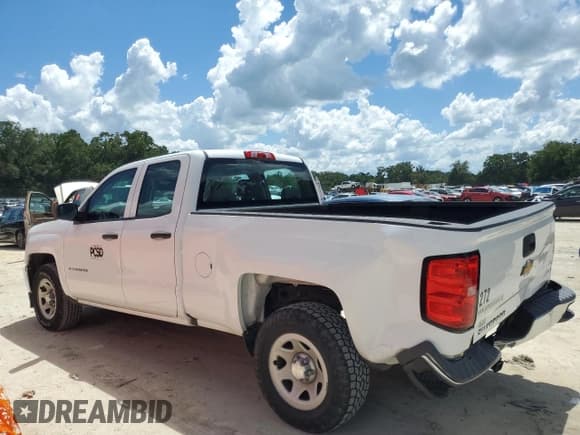 ✅ 2018 Chevrolet Silverado 1500 LS • VIN: 1GCRCNEC0JZ190538 • Лот: 66127805. Опубликован ранее на Copart с пробегом 57 520 миль. Бесплатный доступ к архиву аукционных продаж из США и подробный отчёт об истории автомобиля на DreamBid. Изображение 2.