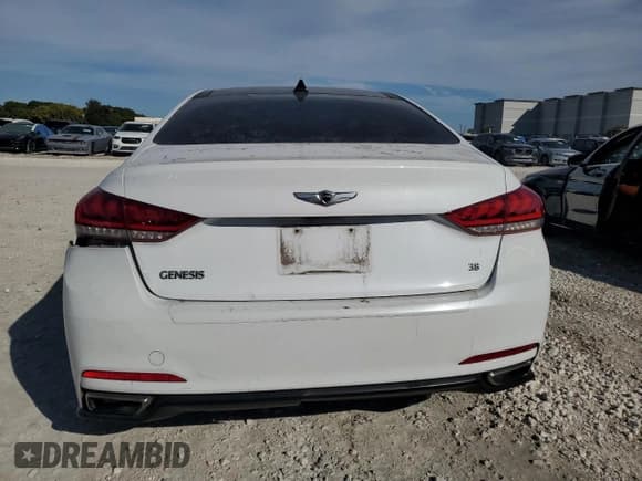 ✅ 2015 Hyundai Genesis 3.8L • VIN: KMHGN4JE2FU090783 • Lot: 86886204. Wystawiony na Copart z przebiegiem 116 512 mil. Bezpłatny archiwum sprzedaży aukcyjnych z USA i szczegółowy raport historii pojazdu na DreamBid. Zdjęcie 6.