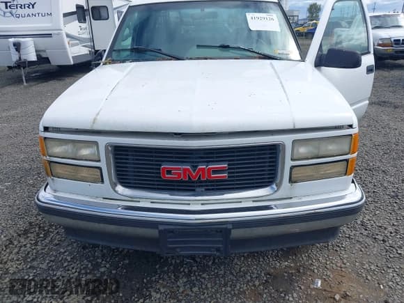 ✅ 1995 GMC Sierra 1500 • VIN: 2GTEC19K7S1593550 • Lot: 41929126. Wystawiony na IAAI z przebiegiem 255 453 mil. Bezpłatny archiwum sprzedaży aukcyjnych z USA i szczegółowy raport historii pojazdu na DreamBid. Zdjęcie 6.