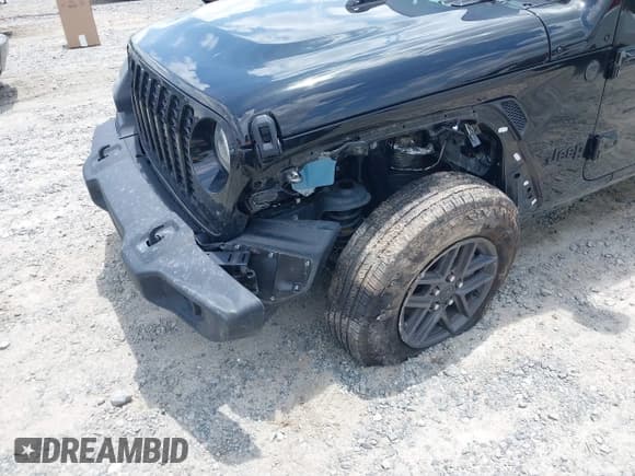 ✅ 2024 Jeep Wrangler Sport S • VIN: 1C4PJXDN6RW123452 • Lot: 42382840. Listed on IAAI with 17,234 mi. Free auction sales archive from the USA and detailed vehicle history report at DreamBid. Image 6.