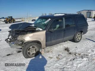 ✅ 1995 Ford Explorer Eddie Bauer • VIN: 1FMDU34X4SUB01239 • Lot: 44182335. Listed on Copart with 273,671 mi. Free auction sales archive from the USA and detailed vehicle history report at DreamBid. Image 1.