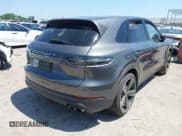 ✅ 2021 Porsche Cayenne S • VIN: WP1AB2AY8MDA28690 • Lot: 42333167. Wystawiony na IAAI z przebiegiem 39 489 mil. Bezpłatny archiwum sprzedaży aukcyjnych z USA i szczegółowy raport historii pojazdu na DreamBid. Zdjęcie 4.