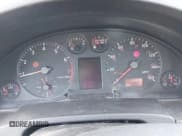 ✅ 1999 Audi A6 • VIN: WAUDA24B1XN002789 • Lot: 42912344. Wystawiony na IAAI z przebiegiem 159 095 mil. Bezpłatny archiwum sprzedaży aukcyjnych z USA i szczegółowy raport historii pojazdu na DreamBid. Zdjęcie 7.