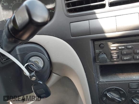 ✅ 2001 Hyundai Elantra GLS • VIN: KMHDN45D21U074984 • Lot: 42922443. Wystawiony na IAAI z przebiegiem 206 478 mil. Bezpłatny archiwum sprzedaży aukcyjnych z USA i szczegółowy raport historii pojazdu na DreamBid. Zdjęcie 11.